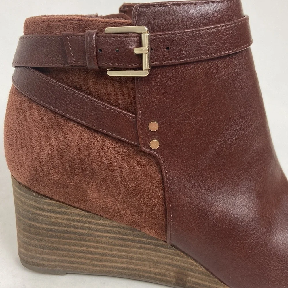 Dr. Scholls Cool Fit Memory Foam Double Vegan Leather Faux Suede Wedge Bootie